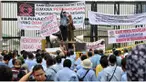 Usai berpartisipasi dalam aksi demo, Paguyuban Pengemudi Angkutan Darat (PPAD) bersama 6 ribu anggotanya, bertemu  Kapolda Metro Jaya Irjen Moechgiyarto, PPAD Berjanji tidak akan berunjuk rasa dalam waktu dekat.