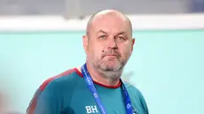 Pelatih Persib Bandung, Bojan Hodak&nbsp;saat laga leg 1 final Championship Series BRI Liga 1 2023/2024 antara Persib Bandung melawan Madura United di Stadion Si Jalak Harupat, Bandung, Minggu (26/05/2024). (Bola.com/M Iqbal Ichsan)