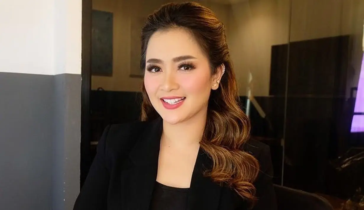 Vega Darwanti dan Dama Sany Sanjaya (Instagram/vegadarwanti123)