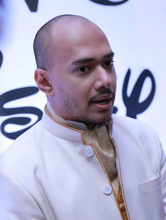 Selain bermain film, tahun 2016 ini, penyanyi yang beraliran rock ini akan mengeluarkan album solo. Dengan tema seperti lagu-lagu yang pernah ia bawakan sebelumnya. Saat ini sedang dalam proses rekaman. (Galih W. Satria/Bintang.com)