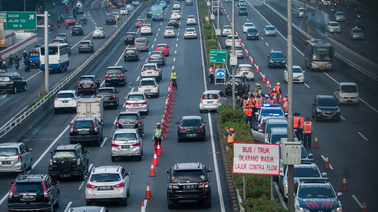 Contraflow Cawang-Semanggi diberlakukan mulai Senin pagi pukul 06.15 WIB