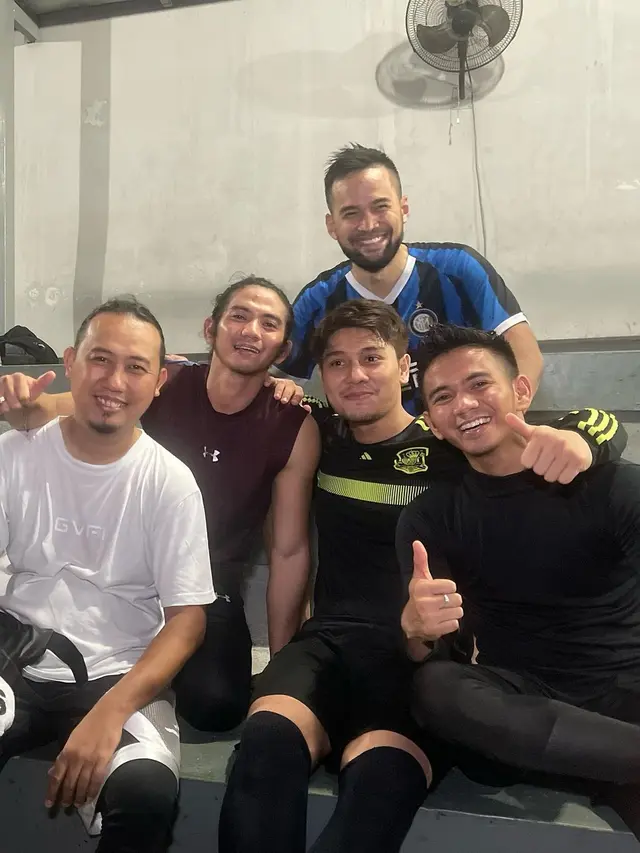 5 Potret Rizky Billar Futsal Bareng Rizki dan Ridho DA, Jalin Silaturahmi