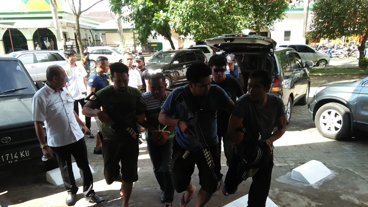 Cara Polisi Bekuk 2 Buron Otak Pembakaran Gedung DPRD Gowa