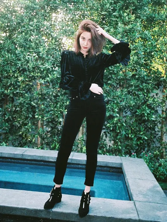 Salah satu caranya adalah ia mencoba dunia akting. Selain menjajal kemampuannya, Seohyun juga ingin menghilangkan nama besar SNSD. (Foto: instagram.com/seojuhyun_s)