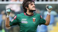Kiper Genoa, Mattia Perin menjadi calon kuat pengganti Gianluigi Donnarumma di AC Milan. (MARCO BERTORELLO / AFP)