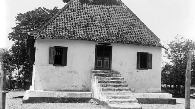 8 Potret Lawas Masjid di Indonesia, Penuh Sejarah