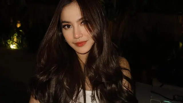 OOTD Mahalini saat Pulang Kampung ke Bali. (@mahaliniraharja)