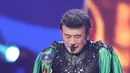 Raja Dangdut Rhoma Irama mendapatkan penghargaan khusus sebagai Lifetime Achievement. Penyanyi dan pencipta lagu itu berhasil atas eksistensi dan karya-karyanya selama ini. Ekspresi haru dan terbata-bata rasa syukur. (Bambang E. Ros/Bintang.com)