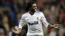 Striker Real Madrid Emmanuel Adebayor ketika berlaga dalam partai La Liga melawan Real Sociedad di Santiago Bernabeu pada 6 Februari 2011. AFP PHOTO/PIERRE-PHILIPPE MARCOU