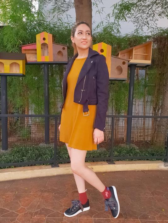 FOTO: Gaya Santai Helmalia Putri, Aktris Cantik yang Awet Muda - Page 1