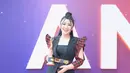 Dalam kategori musik dangdut, Fitri Carlina berhasil meraih penghargaan artis solo/grup/kolaborasi  elektro terbaik. Di momen itu, ia muncul dengan busana edgy serba hitam, jas dekonstruktif dipadu dengan rok asimetris. [@fitricarlina].