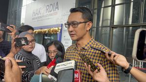 Komisi Pemberantasan Korupsi melakukan Operasi Tangkap Tangan di tiga wilayah dalam sehari, yakni pada Rabu, 17 Desember 2025. Salah satunya di Banten, dengan penangkapan jaksa yang diduga melakukan pemerasan terhadap Warga Negara Korea Selatan. (Liputan6.com/Ady Anugrahadi)