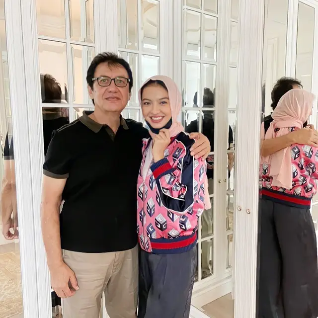Jarang Terekspos, Ini 6 Potret Kebersamaan Raline Shah dan Ayahnya