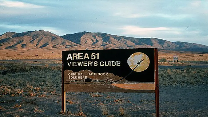 5 Misteri yang Belum Pernah Terungkap Seputar Area 51