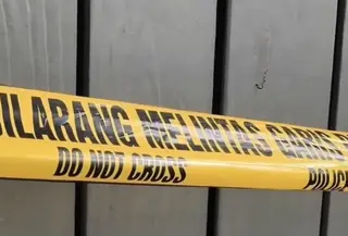 Rumah Korban Sudah Dipasang Garis Polisi Pascapembunuhan (Foto: Reza Efendi/Liputan6.com)