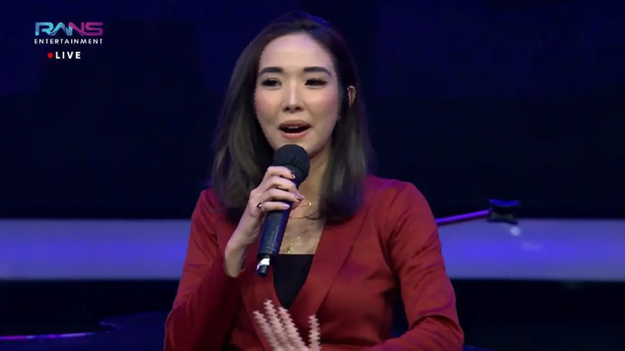 Gisel (Foto: YouTube)