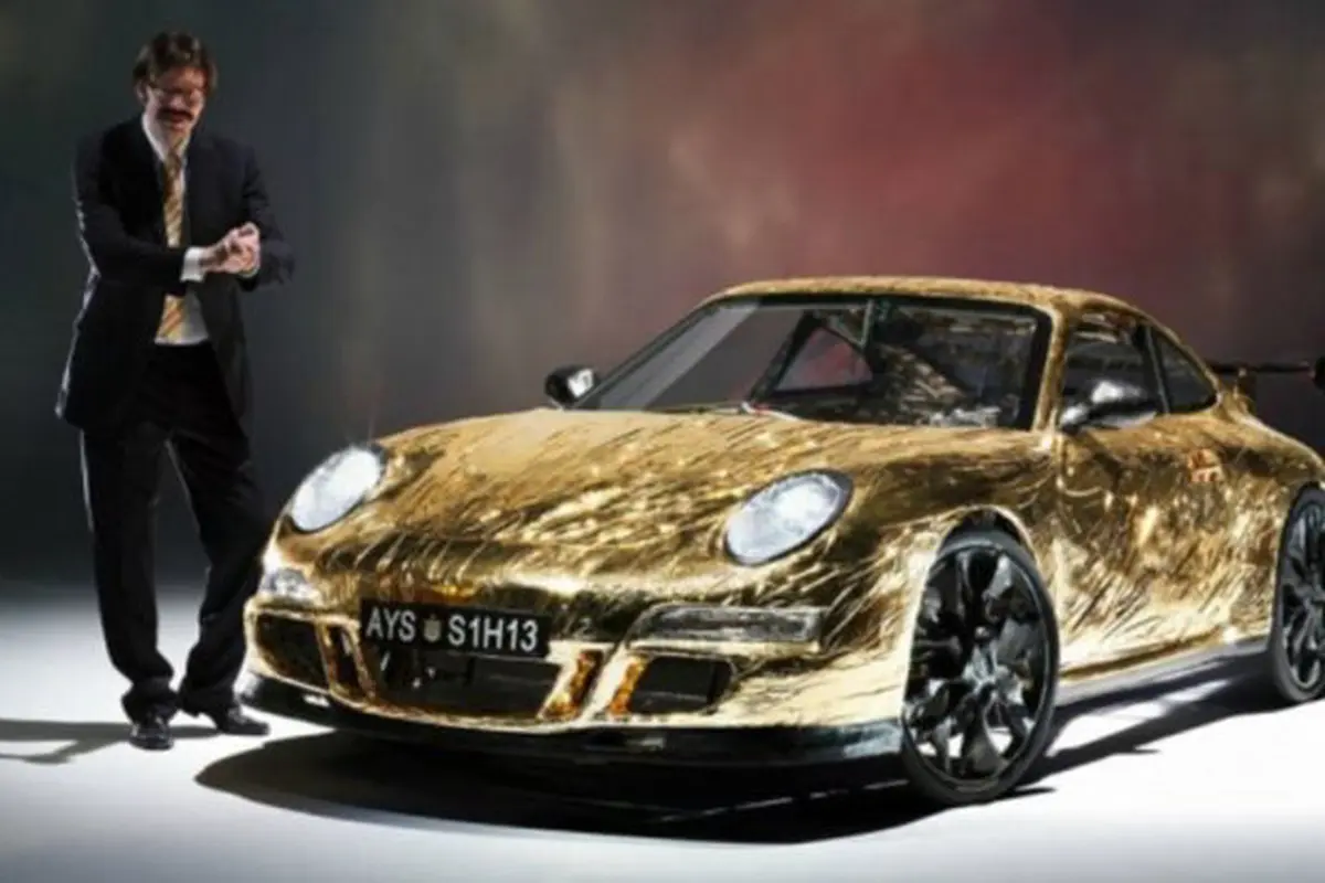 [OTO-News] Pria Ini Ubah Sepeda Jadi Porsche Berjubah Emas