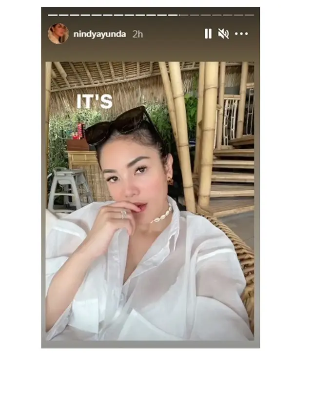 7 Potret Seru Liburan Nindy Ayunda di Bali, Tetap Stylish