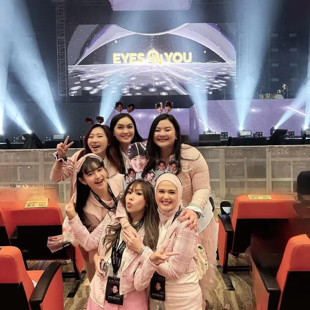 6 Artis Ini Nonton Fanmeet Kim Soo Hyun, Terhipnotis Drakor Queen of Tears