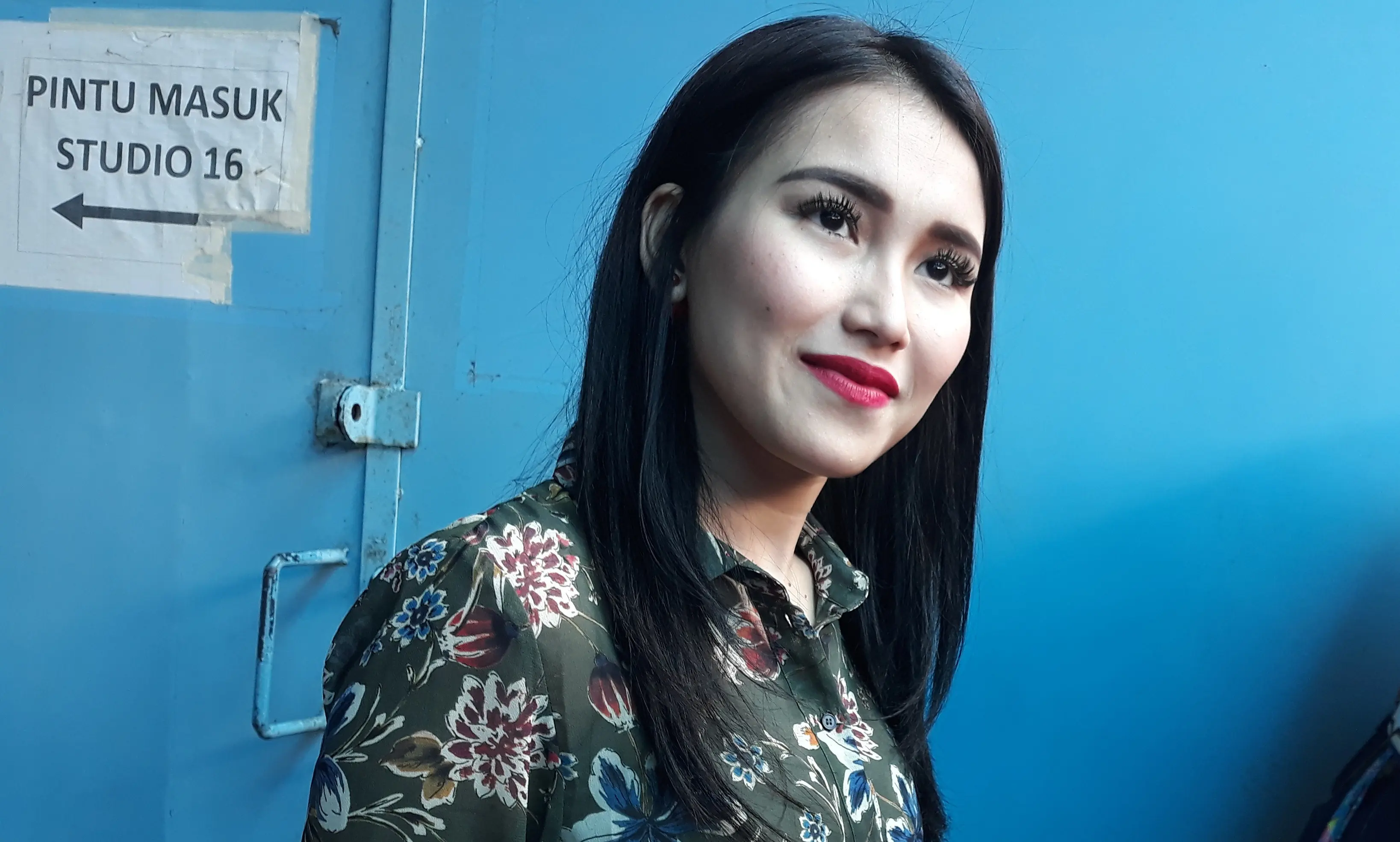 Ayu Ting Ting baru saja menggelar hajatan di rumahnya.