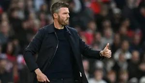 Pakar Bahasa Tubuh Ungkap 4 Tanda Michael Carrick Tertekan, Bakal Tinggalkan MU sebelum November?