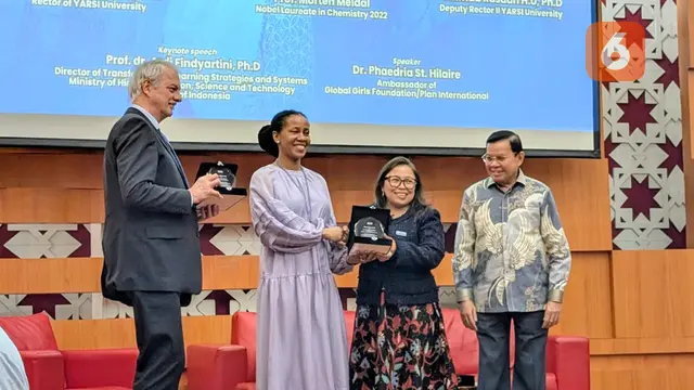 Executive Director Plan Indonesia, Dini Widiastuti