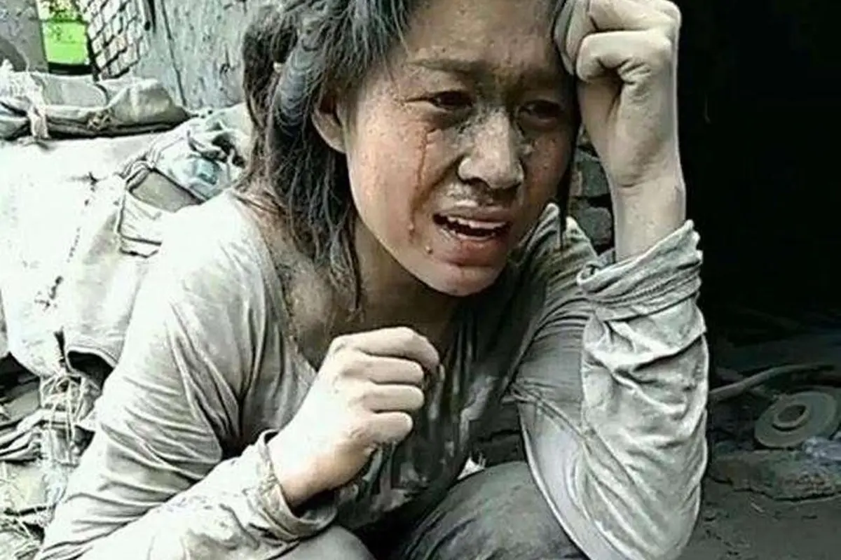 [Bintang] Wanita Ini Dijuluki Sebagai Gadis Semen, Fakta Kehidupannya Sedih Banget