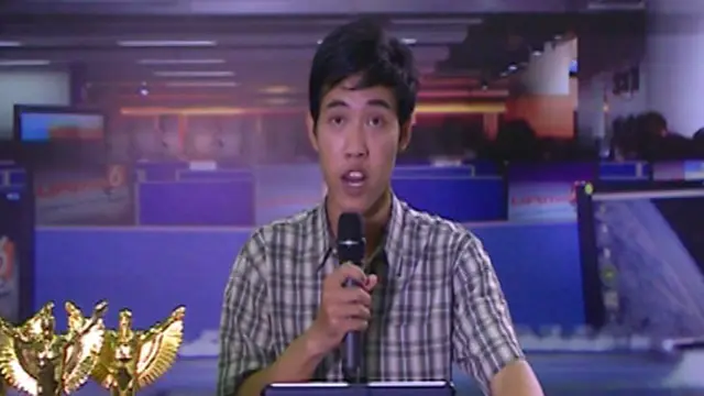 Ikhsan Pengunjung dan Peserta Presenter di Indonesia Broadcaster Expo 2013