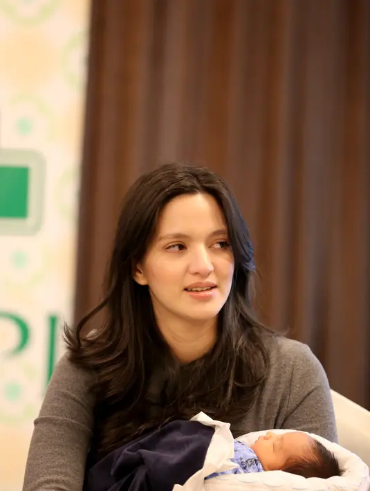 Ardi Bakrie berharap buah hatinya lahir pada tanggal 15 November berbarengan dengan hari lahir ayahnya. (Andy Masela/Bintang.com)