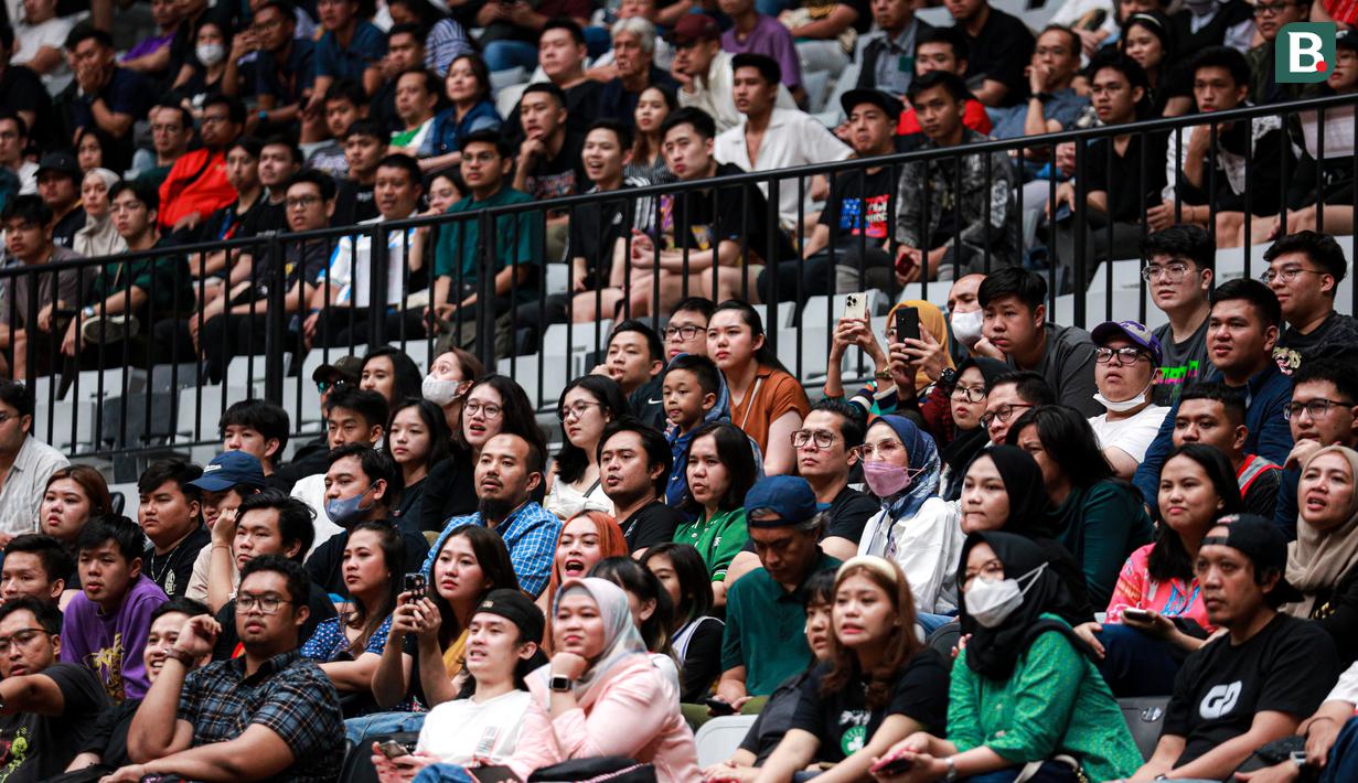 <p>Suasana penonton saat laga Indonesia International Basketball Invitational antara Timnas Basket Indonesia melawan Indonesia Patriots di Indonesia Arena, Senayan, Jakarta, Rabu (02/08/2023). (Bola.com/Bagaskara Lazuardi)</p>