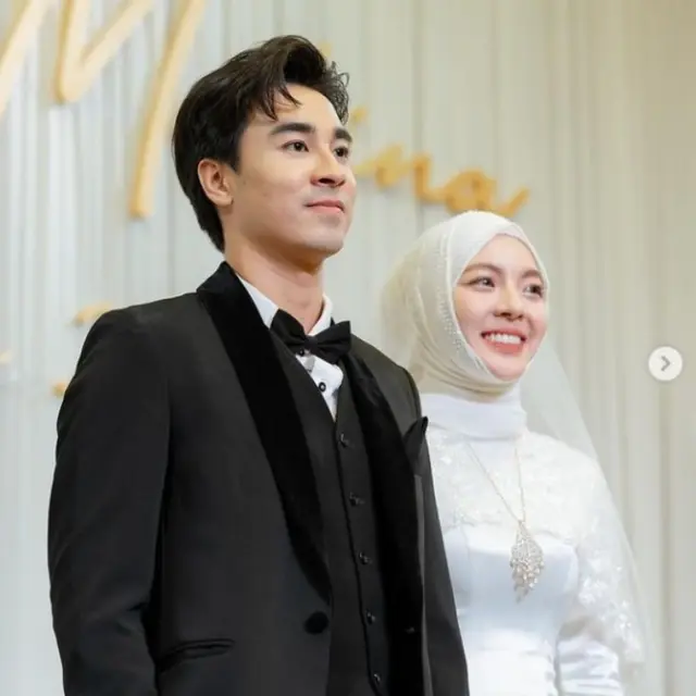 Potret Pernikahan Aktor Thailand Fifa Premanan Secara Islam, Istrinya Anggun Berhijab.  foto: Instagram @fifa_premanan