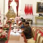 Suasana pertemuan antara Presiden Jokowi dengan anggota Badan Pembinaan Ideologi Pancasila (BPIP) di Jakarta, Kamis (22/3). BPIP adalah badan yang sebelumnya bernama Unit Kerja Presiden Bidang Pemantapan Ideologi Pancasila. (Liputan6.com/Angga Yuniar)