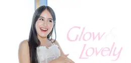 Aktris Nicole Rossi selaku Brand Ambassador Glow & Lovely saat konferensi pers Glass Maze 2.0 peluncuran GlassBright Ultra Light Range di Main Atrium Kota Kasablanka, Jakarta (11/8/2026). (dok. Glow & Lovely)