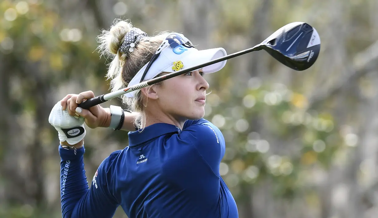 Nelly Korda yang masih berumur 22 tahun merupakan pegolf profeisonal yang mempunyai paras yang cantik. (Foto: AP/Stan Badz)