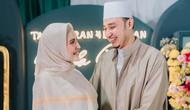 Kartika Putri dan Habib Usman bin Yahya. (Foto: Dok. Instagram @kartikaputriworld)