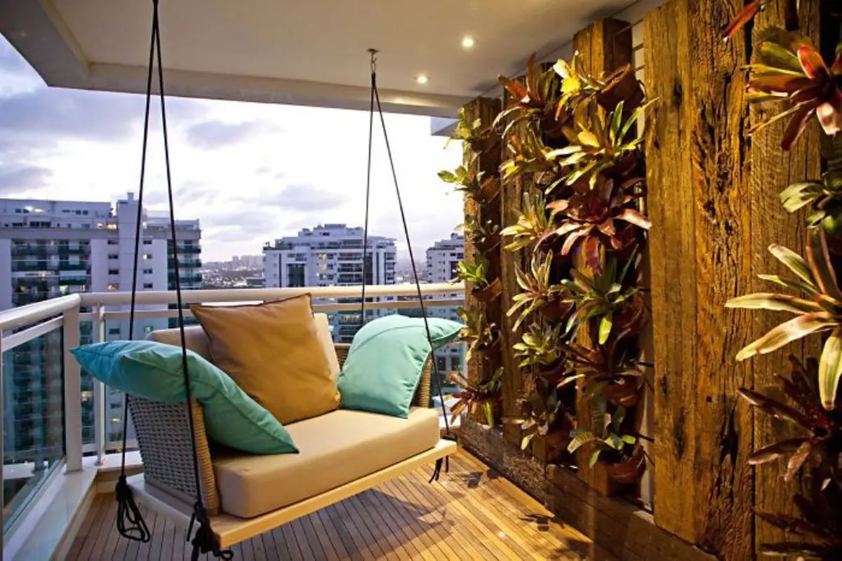 12 Dekorasi Balkon Unik Ini Bikin Rumah Terlihat 'Cozy'