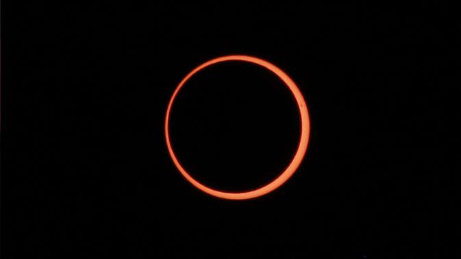 Gerhana Matahari Cincin Berlangsung Sebelum Ramadan, Apa Aman Dilihat Mata Telanjang?