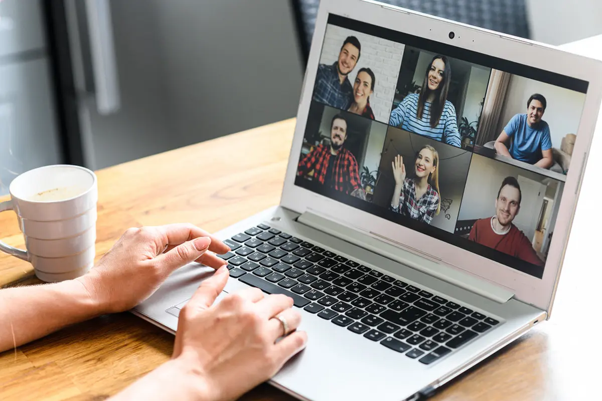 Ilustrasi hangout virtual