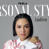 Andien selalu berbusana yang fashionable dan memiliki statement. Gaya busananya ini kerap menjadi trend dan menginspirasi banyak orang.
