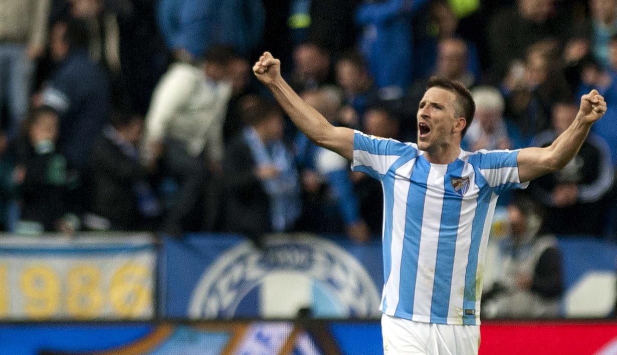 Pemain Malaga, Ignacio Camacho mencetak gol tunggal saat timnya mengalahkan Rea Betis Pada Lanjutan La Liga Spanyol, di Stadion San Mames, Bilbao, Minggu (20/3/2016) dini hari WIB. (AFP/ Jorge Guerrero)