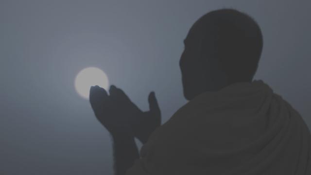 [Bintang] Bikin Kangen Kampung Halaman, Ini Tradisi Malam Nisfu Sya’ban