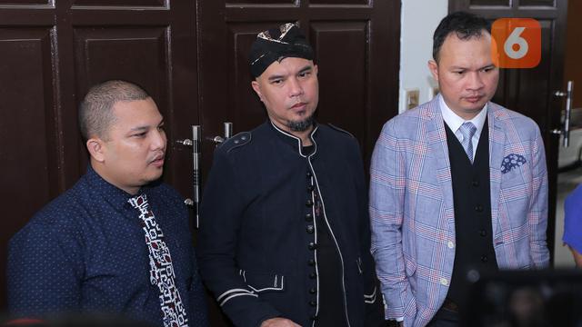 [Bintang] Ahmad Dhani di PN Jaksel