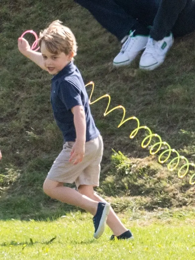 [Bintang] Pangeran George