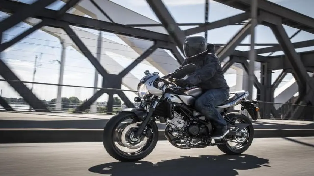 Suzuki SV650X (Foto:Visordown)