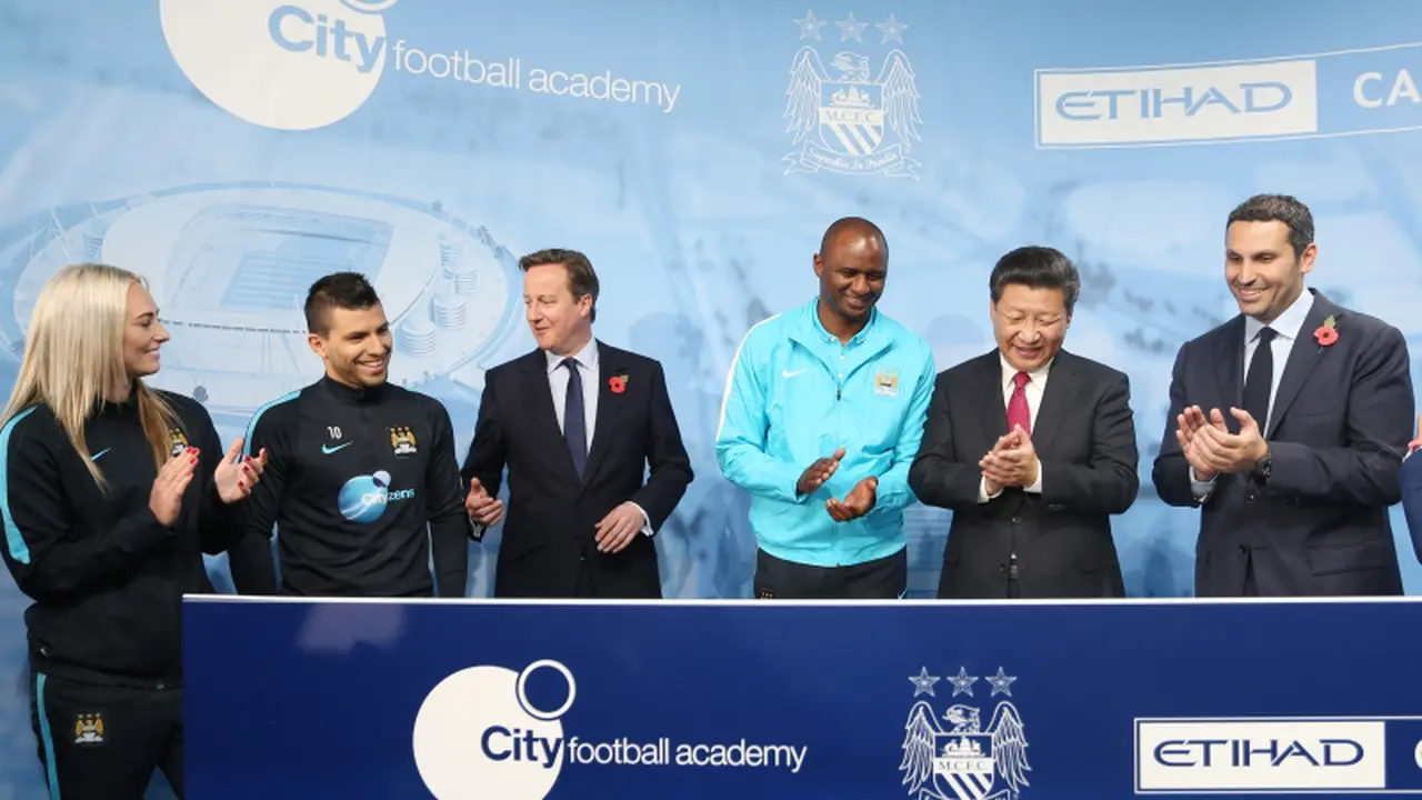PM Inggris dan Presiden Tiongkok Kunjungi Akademi Man City (udah)