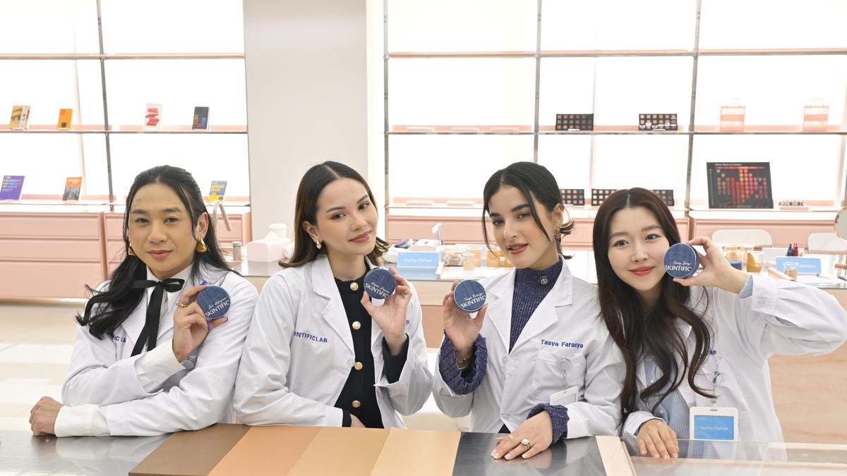 Skintific Ajak Alyssa Daguise, Tasya Farasya, Sunny Dahye,Jovi Adhiguna Hunter Kunjungi Laboratorium R&amp;D Korea