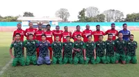 Persigubin Gunung Bintang (kostum merah) semakin optimistis bersaing di Grup 8 Liga 2 2017. (Bola.com/Abdi Satria)