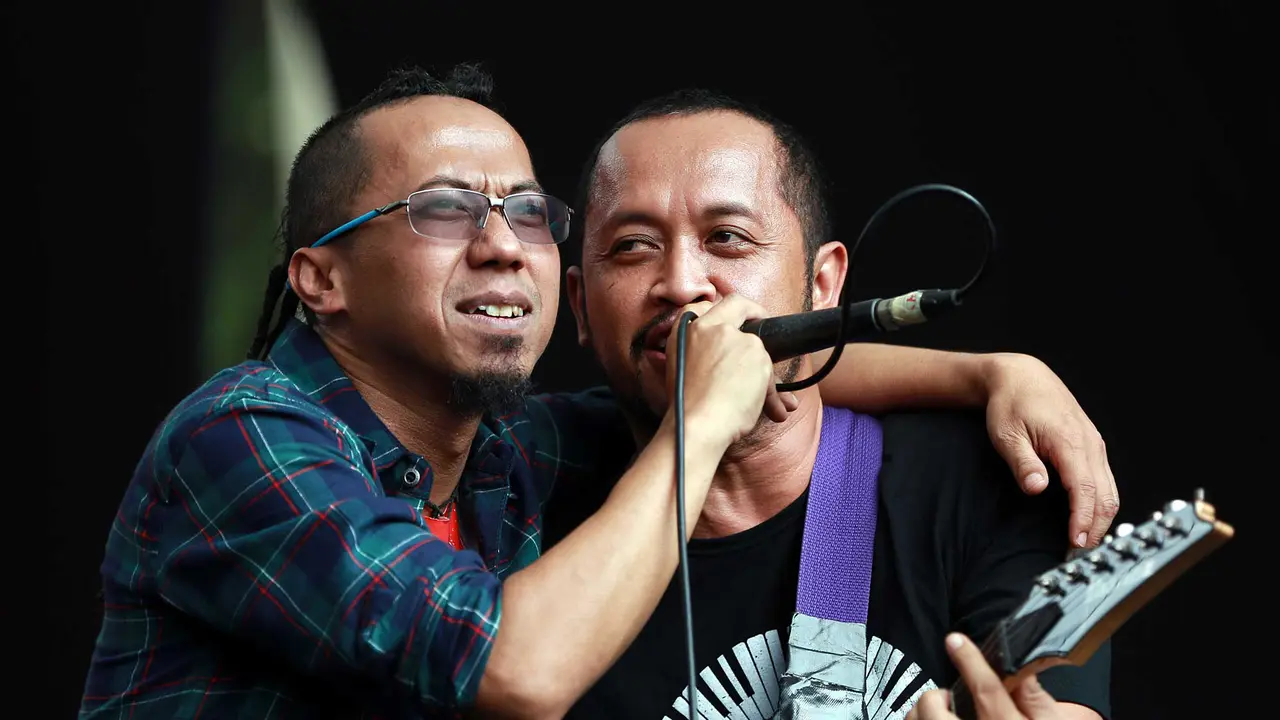 [Bintang] Pas Band