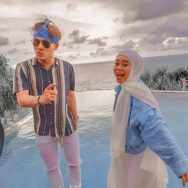 6 Momen Liburan Lesty Kejora dan Rizky Billar di Sumba, Makin Lengket