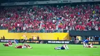 Pemain Porto dan Al Ahly terbaring lesu di lapangan setelah bermain imbang dalam laga seru matchday terakhir Grup A Piala Dunia Antarklub 2025. (AP Photo/Frank Franklin II)